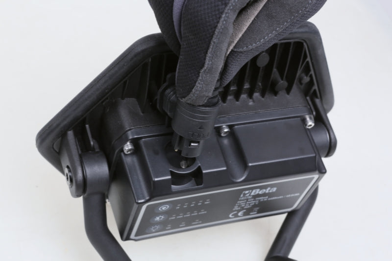 1837M - Rechargeable Led Colour Match Spotlight, for Visual Colour Control, High Colour Rendering Index (Cri 96_), Up to 2,000Lumens