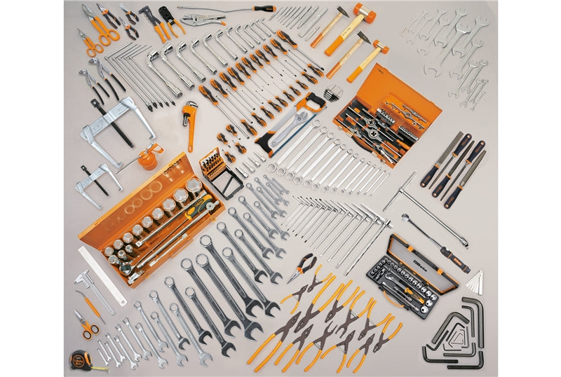5910VI/3 - Assortment of 297 Tools